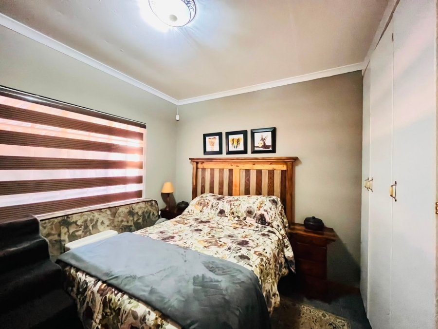 3 Bedroom Property for Sale in Protea Park North West